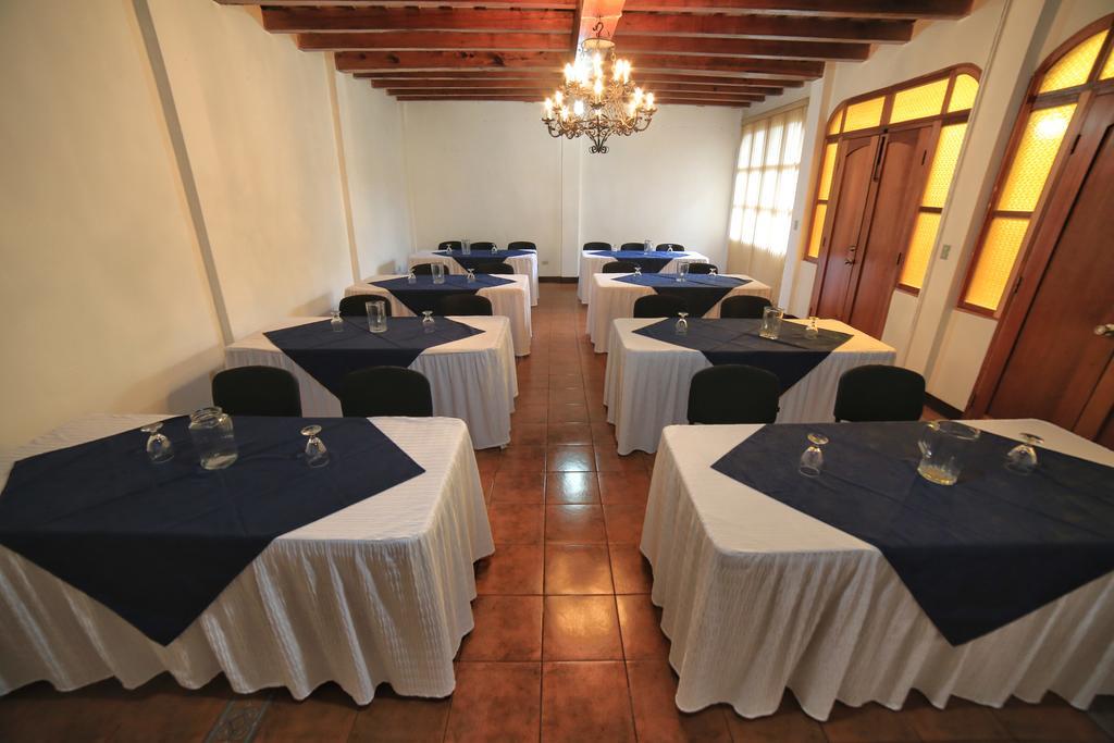 Hotel Casa De Las Fuentes Антигуа-Гватемала Экстерьер фото