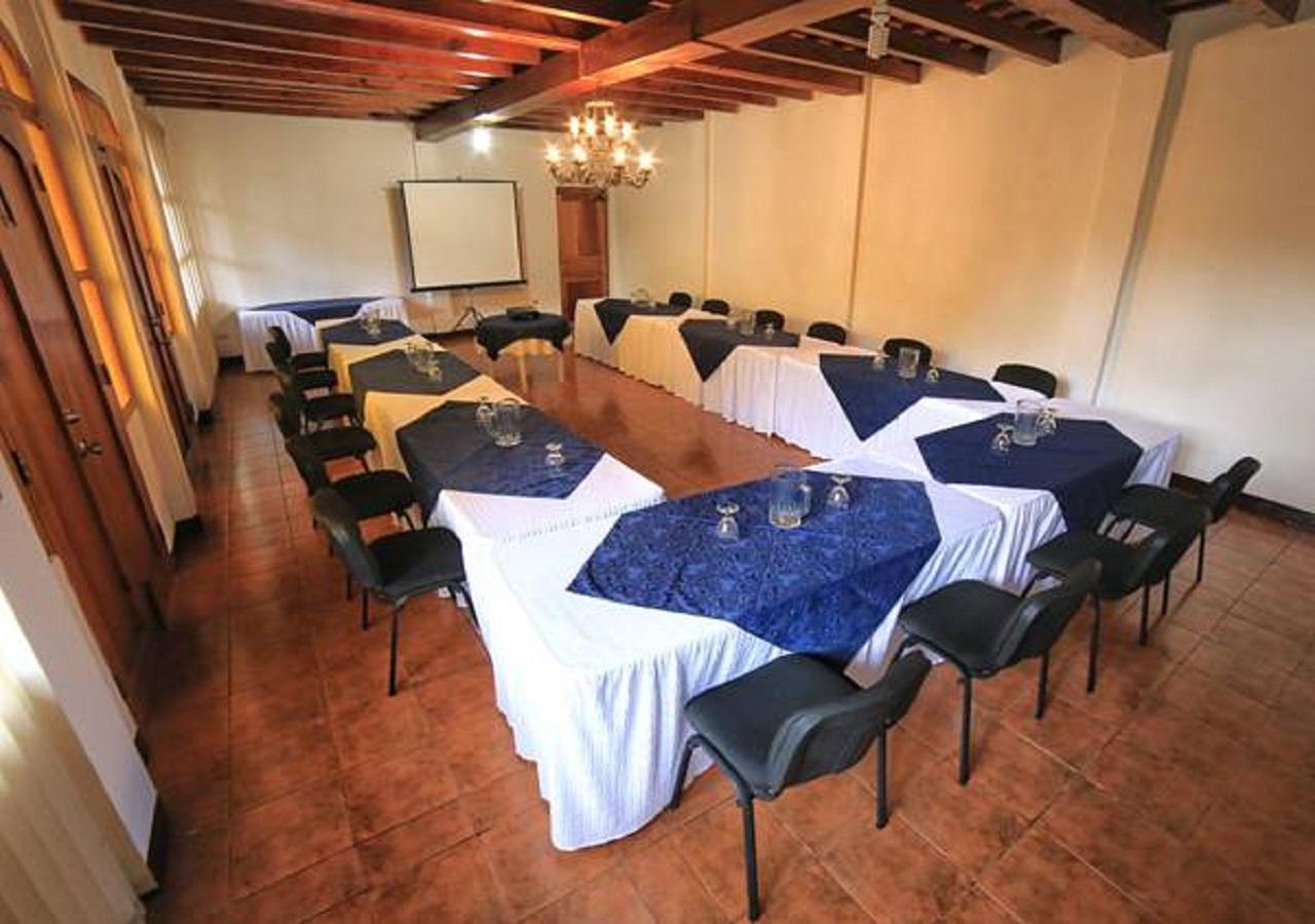 Hotel Casa De Las Fuentes Антигуа-Гватемала Экстерьер фото