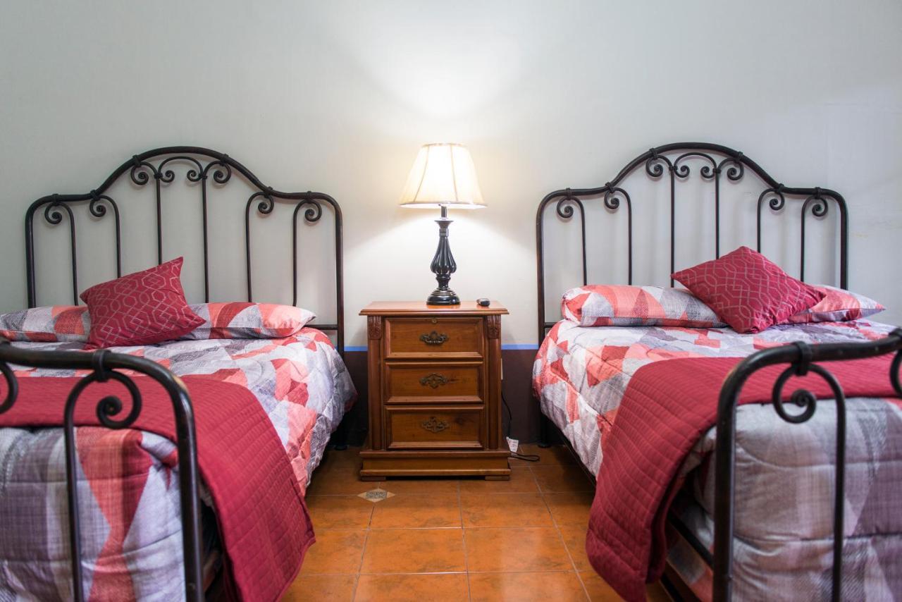 Hotel Casa De Las Fuentes Антигуа-Гватемала Экстерьер фото